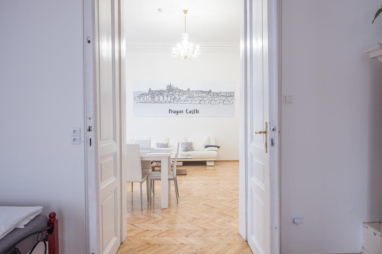 Apartments Resslova By The Dancing House Praga Exterior foto
